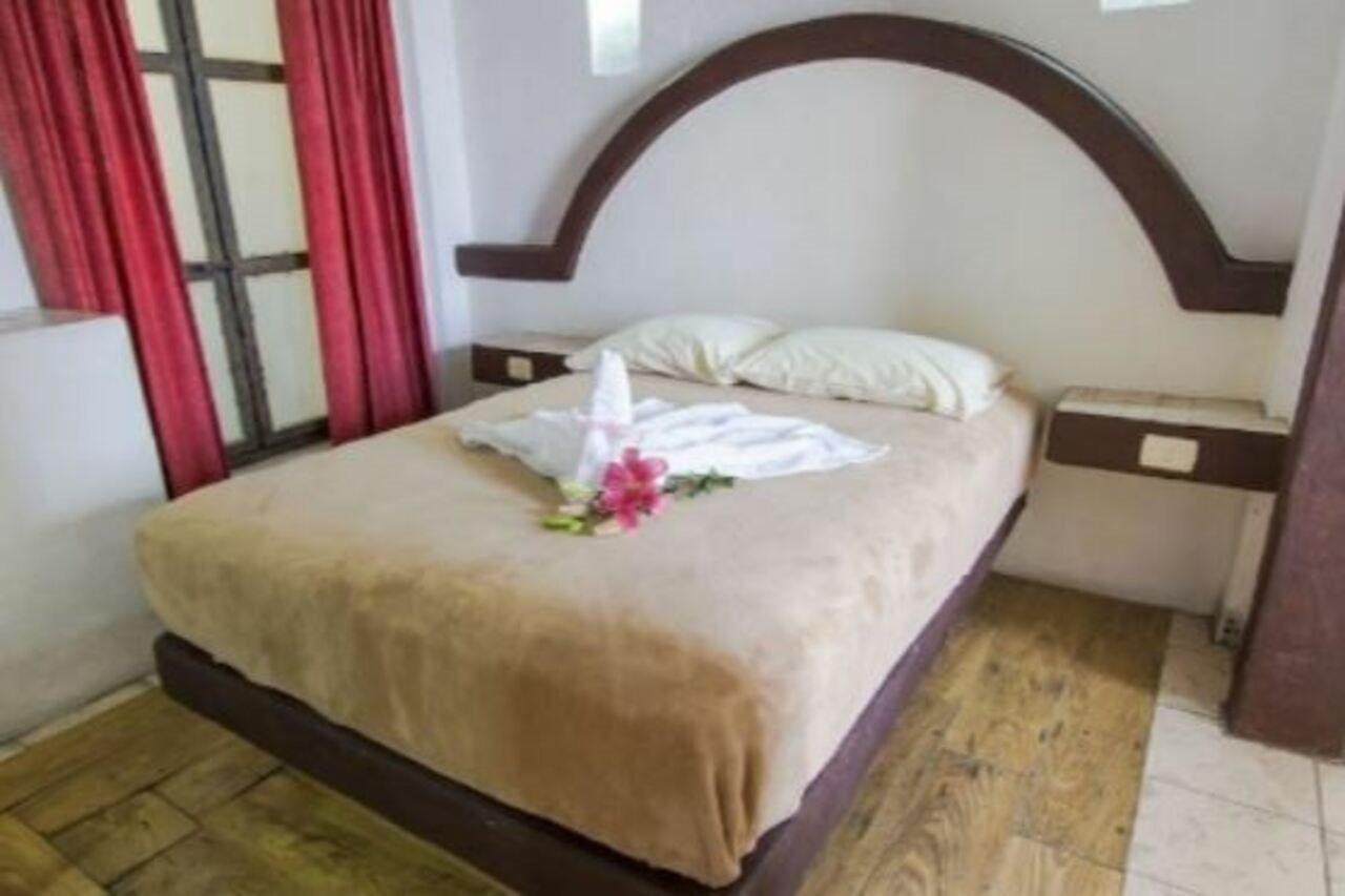 Hotel Plaza Morelia Buitenkant foto