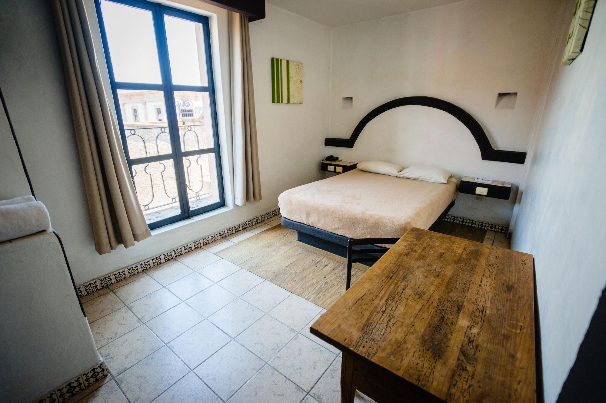 Hotel Plaza Morelia Buitenkant foto