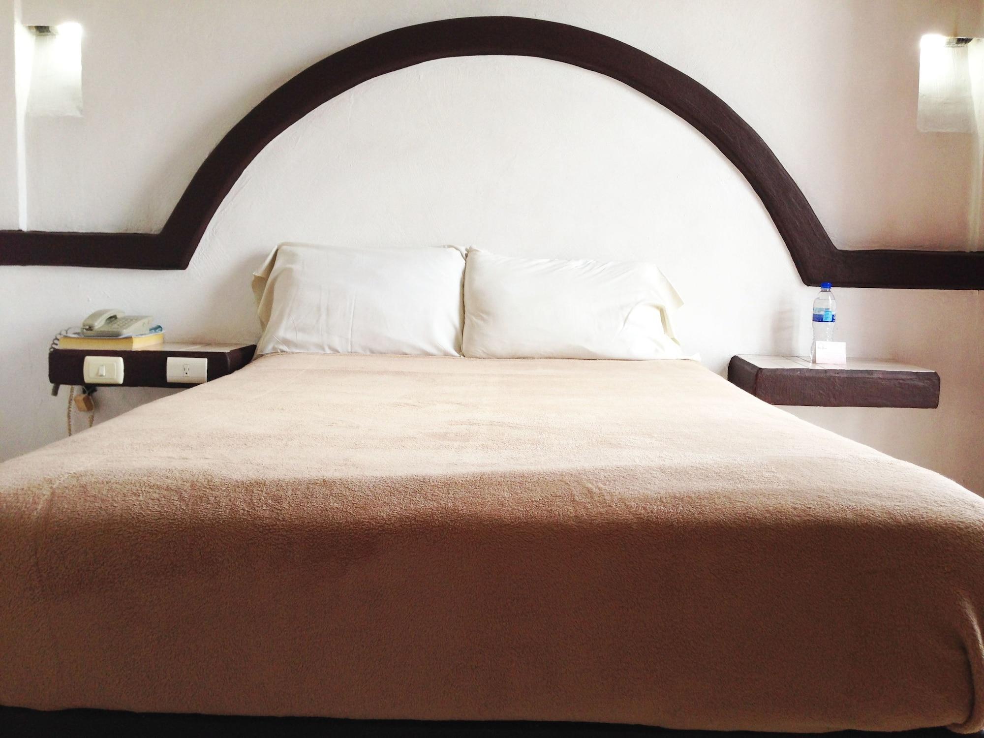 Hotel Plaza Morelia Buitenkant foto