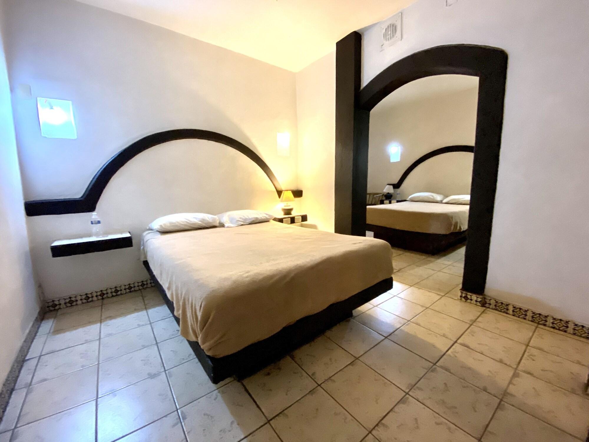 Hotel Plaza Morelia Buitenkant foto
