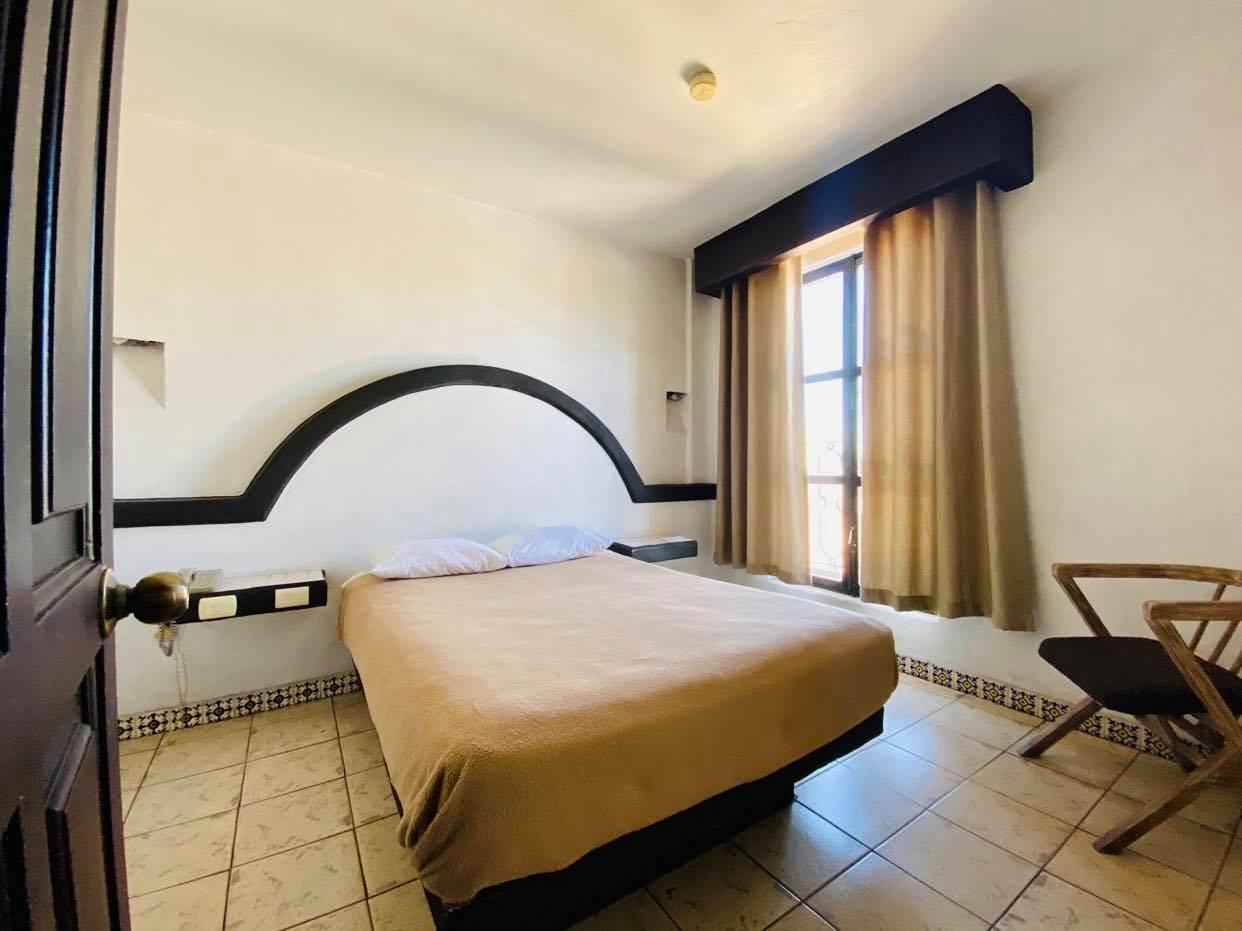 Hotel Plaza Morelia Buitenkant foto