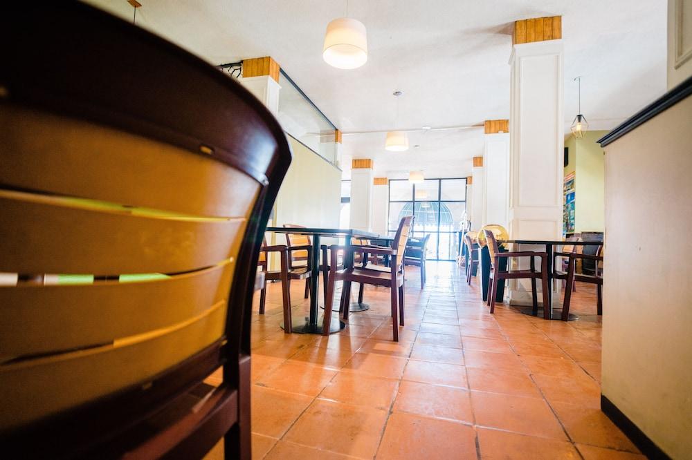 Hotel Plaza Morelia Buitenkant foto